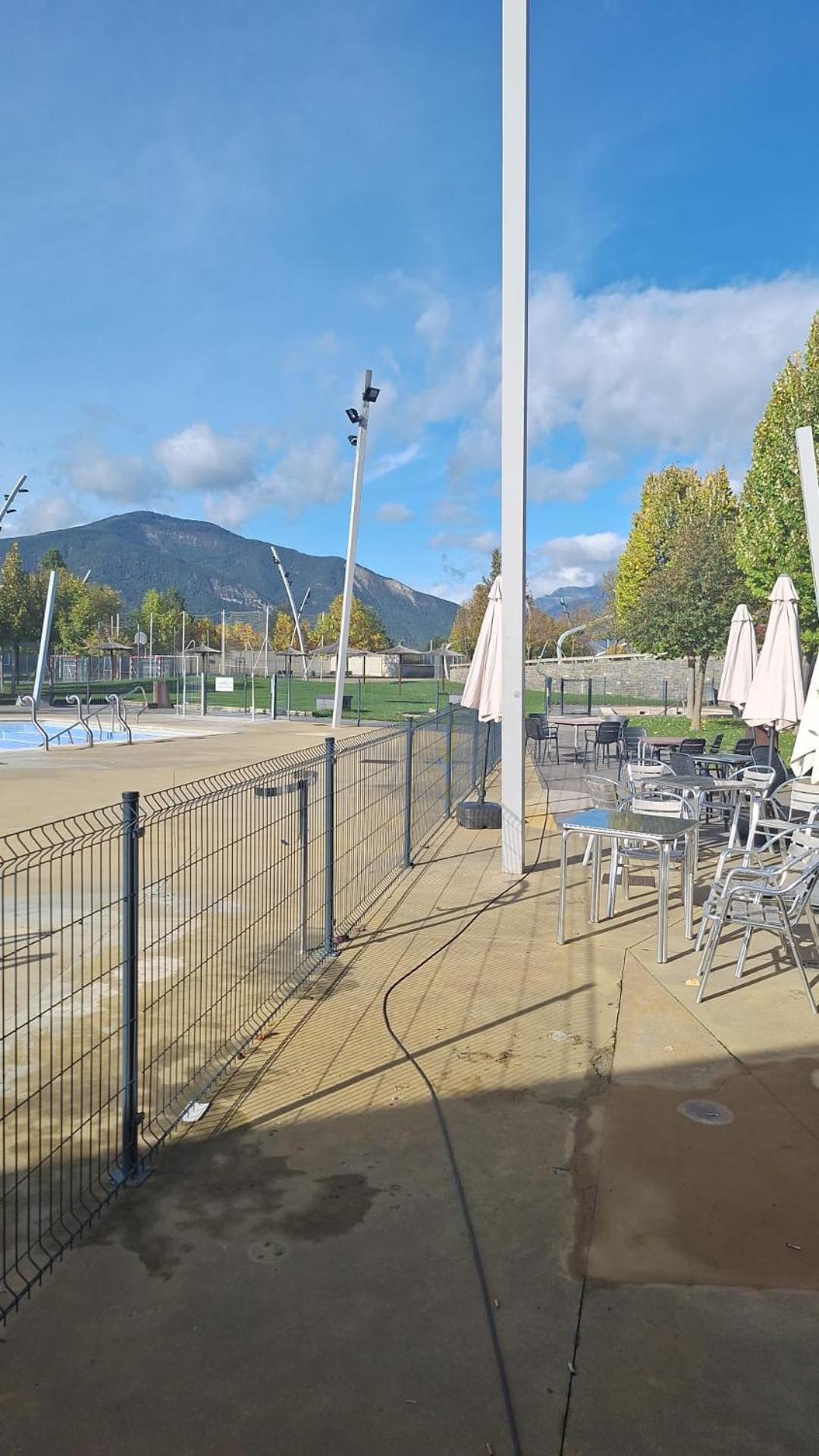 Apartamento En Urb. Las Margas Golf Sabiñánigo Zewnętrze zdjęcie